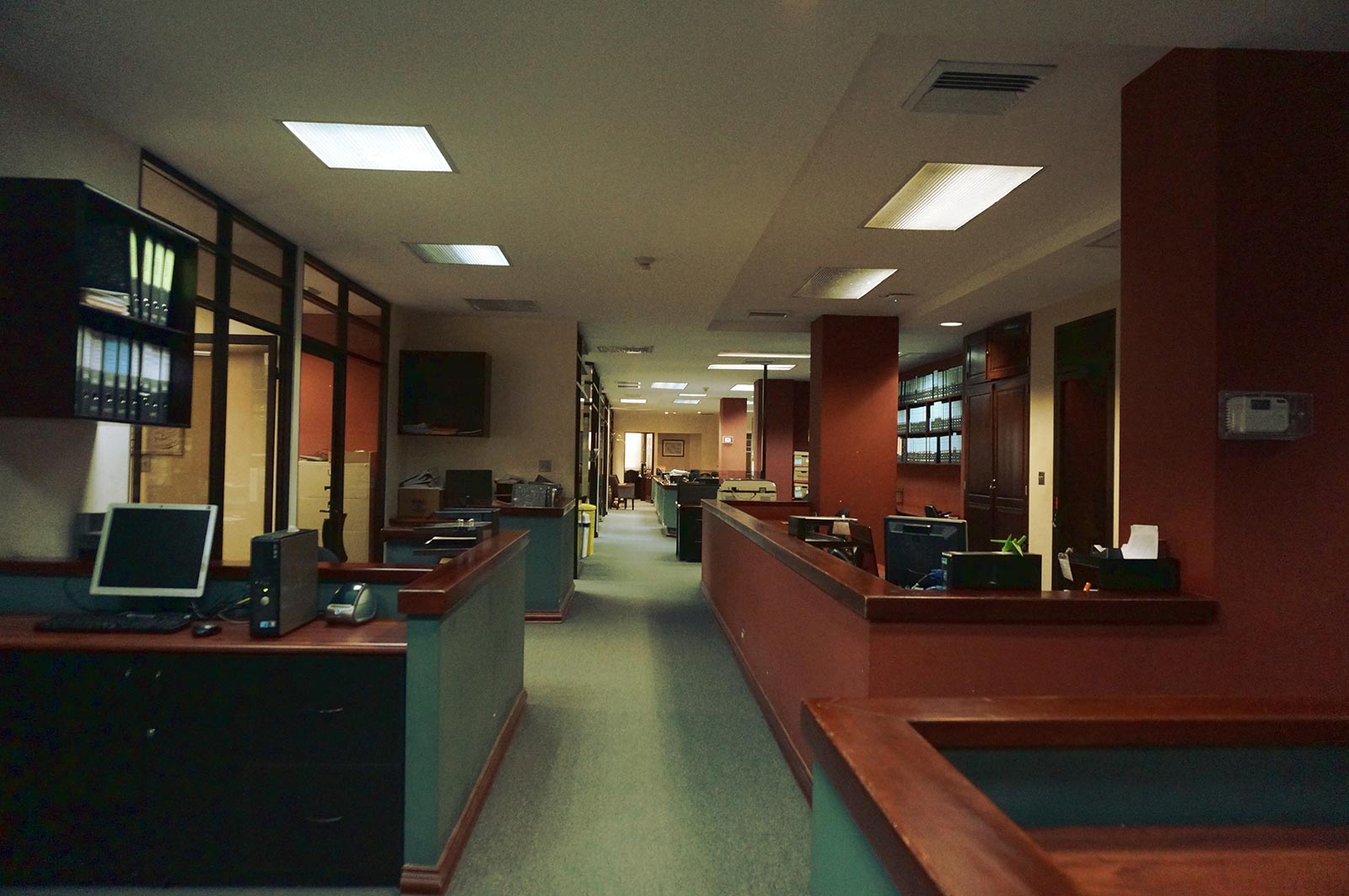 Office for rent. strategic location. Santa Ana. Furnished. unfurnished. Tenant improvement allowance. Forum business center. highway 27.