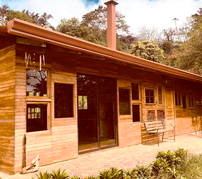 Adorable Cedar Cabin with Lush 5 Acre Coffee Farm