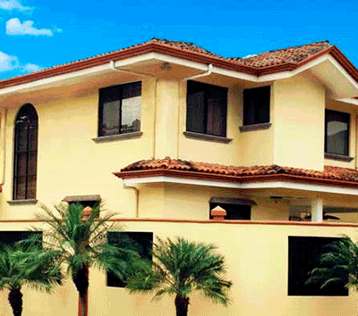 Cozy two story pet-friendly home in quiet gated community in Santa Ana