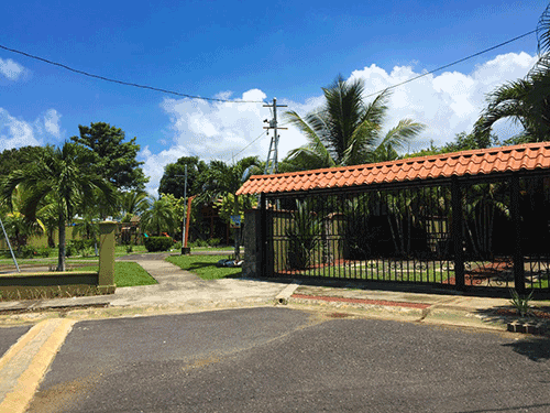 Great Price on Gated House in Central Pacific