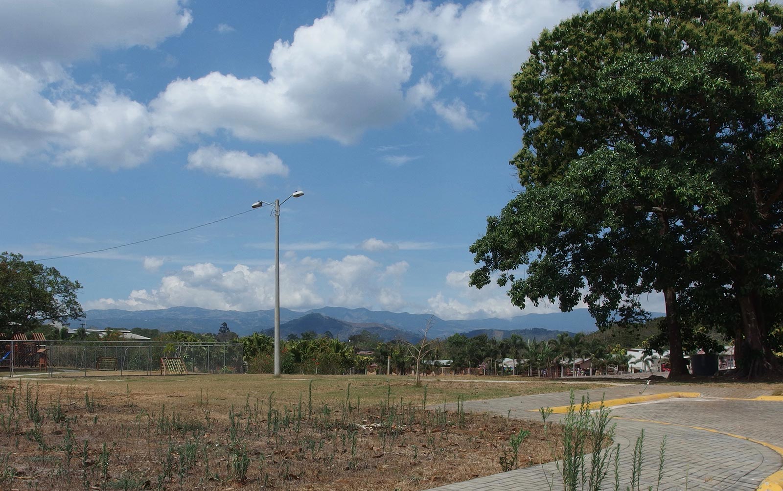 mountain view lot for sale palmares costa rica, ready to build lot palmares costa rica, family friendly neighborhood lot cpalmares costa rica, mountain view lot central valley