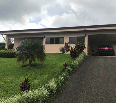 Stunning estate with carefully maintained gardens and appealing home in Naranjo