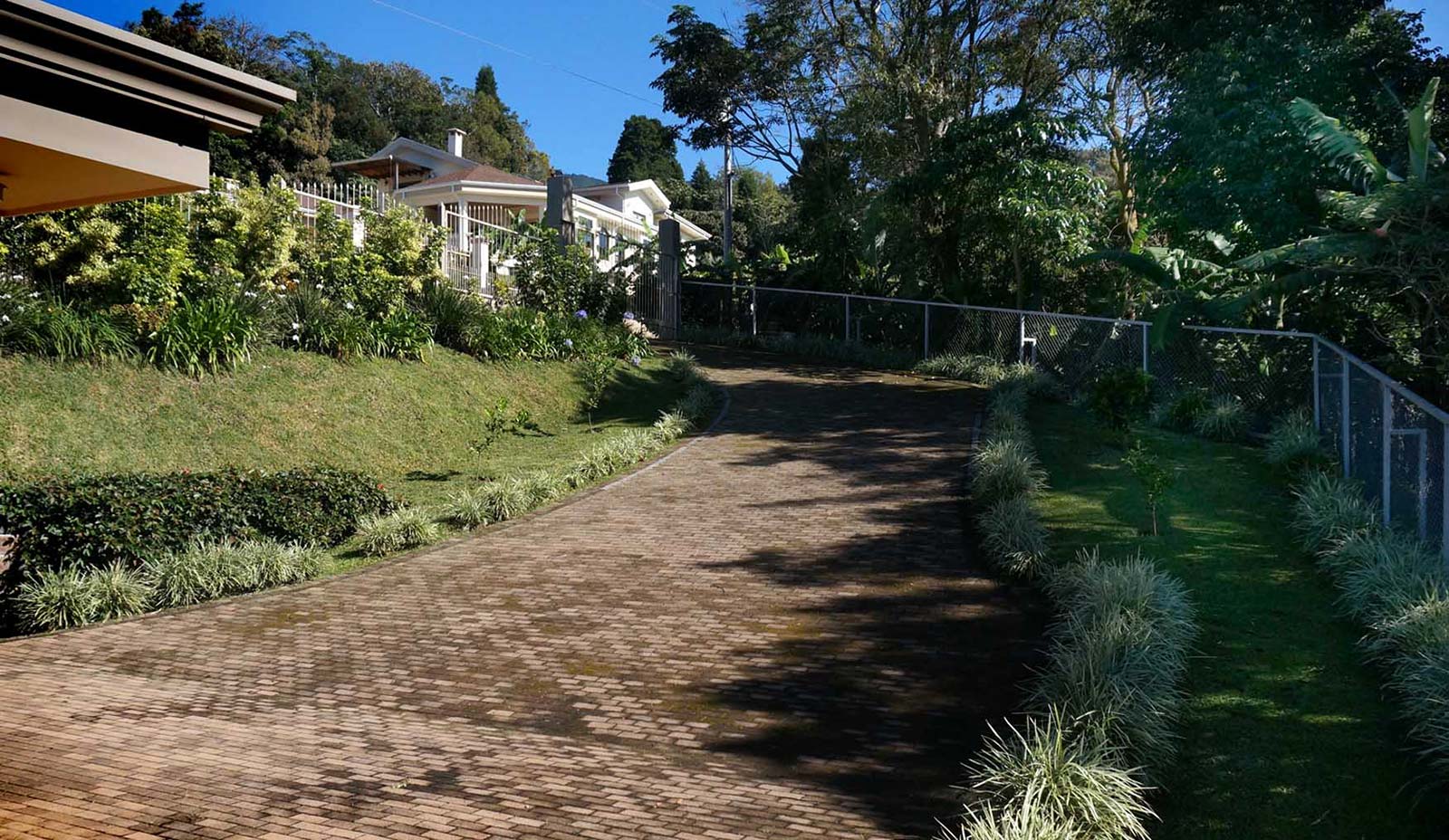 Palmares Costa Rica, Zaragoza Costa Rica, House for sale in Palmares Costa Rica, Affordable Housing in Costa Rica, Places to Live with Families in Costa Rica, New House for Sale in Palmares